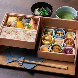 Candeo Karasuma Rokkaku **** Kioto